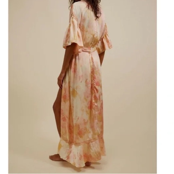 Free People Moonbeams Laced Ruffle Robe pastel colors size S-L - Picture 3 of 13